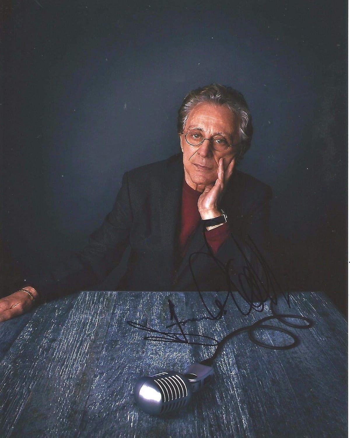 Photographs - Photo Frankie Valli Autograph Signed 8 x 10