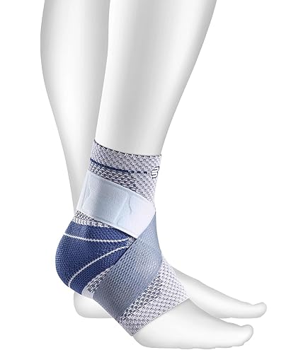 Amazon.com: Bauerfeind - MalleoTrain Plus - Ankle Brace
