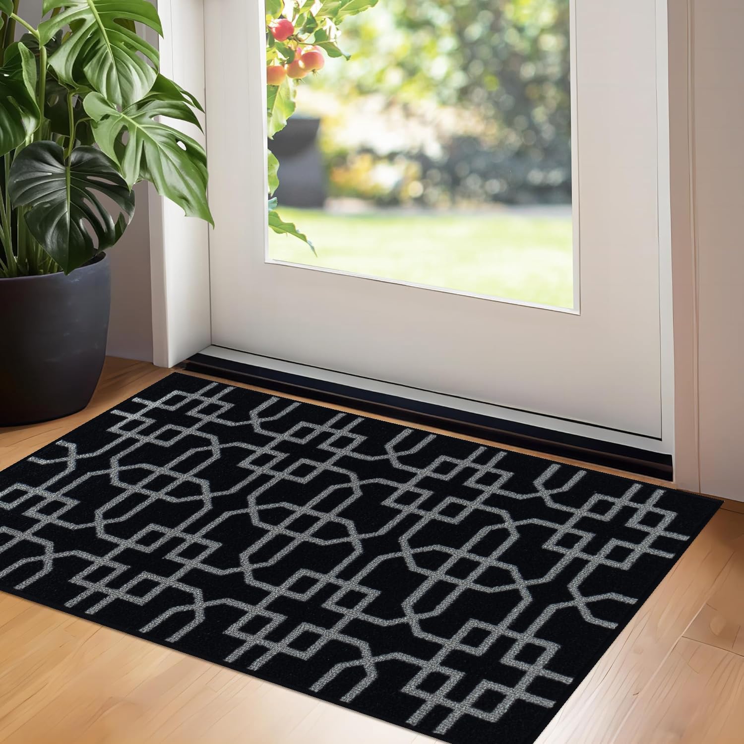 GULLAMBO Washable Door Mat Indoor - Non Slip doormats inside - Entrance Front floor Door Matt indoor, Super Absorbent Dirt Trapper - Kitchen back Indoor Mats Hallway carpet Runner Rugs (40x60cm,Black)