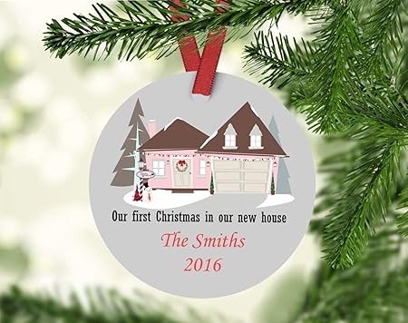 Decorazione Natalizia 3d Personalizzata.Dozili Decorazione Natalizia Personalizzata Per Il Primo Natale Nella Nostra Nuova Casa Ornamento Per La Famiglia Amazon It Casa E Cucina
