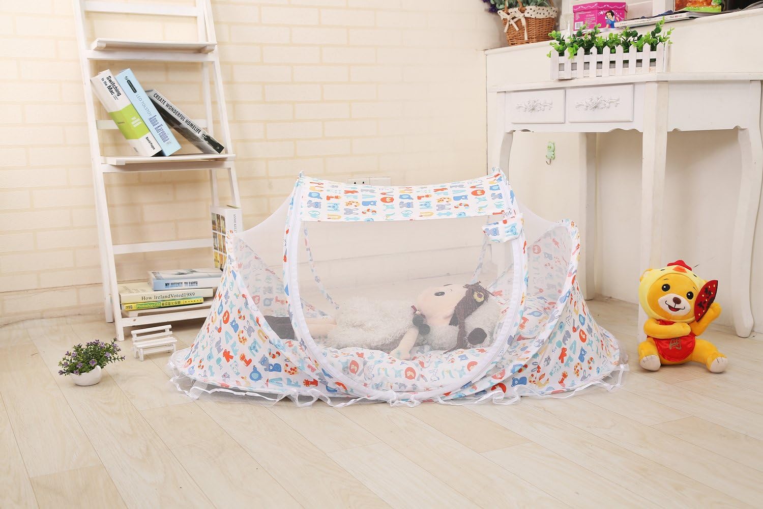 Baby Travel Bed Tent,Portable Folding Baby Crib Netting,Portable Baby Cots Newborn Foldable Crib Net with Summer Sleeping Mat and Music Pack,Perfect For Indoors And Outdoors (Cartoon)