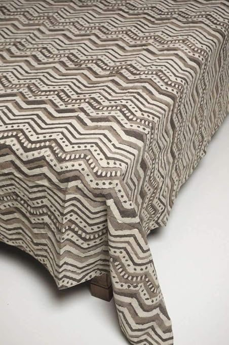 Amazon インド 木版染め シングルベッドカバー グレー系 ジグザグ アジアの布 雑貨ウィージャ ベッドカバー 通販