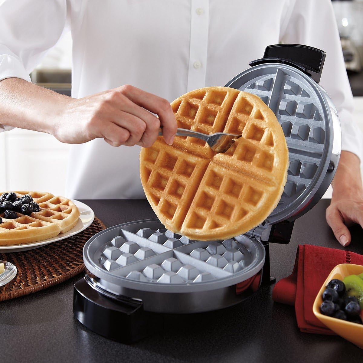 Best Eco-Friendly Ceramic Waffle Makers without Teflon 2023