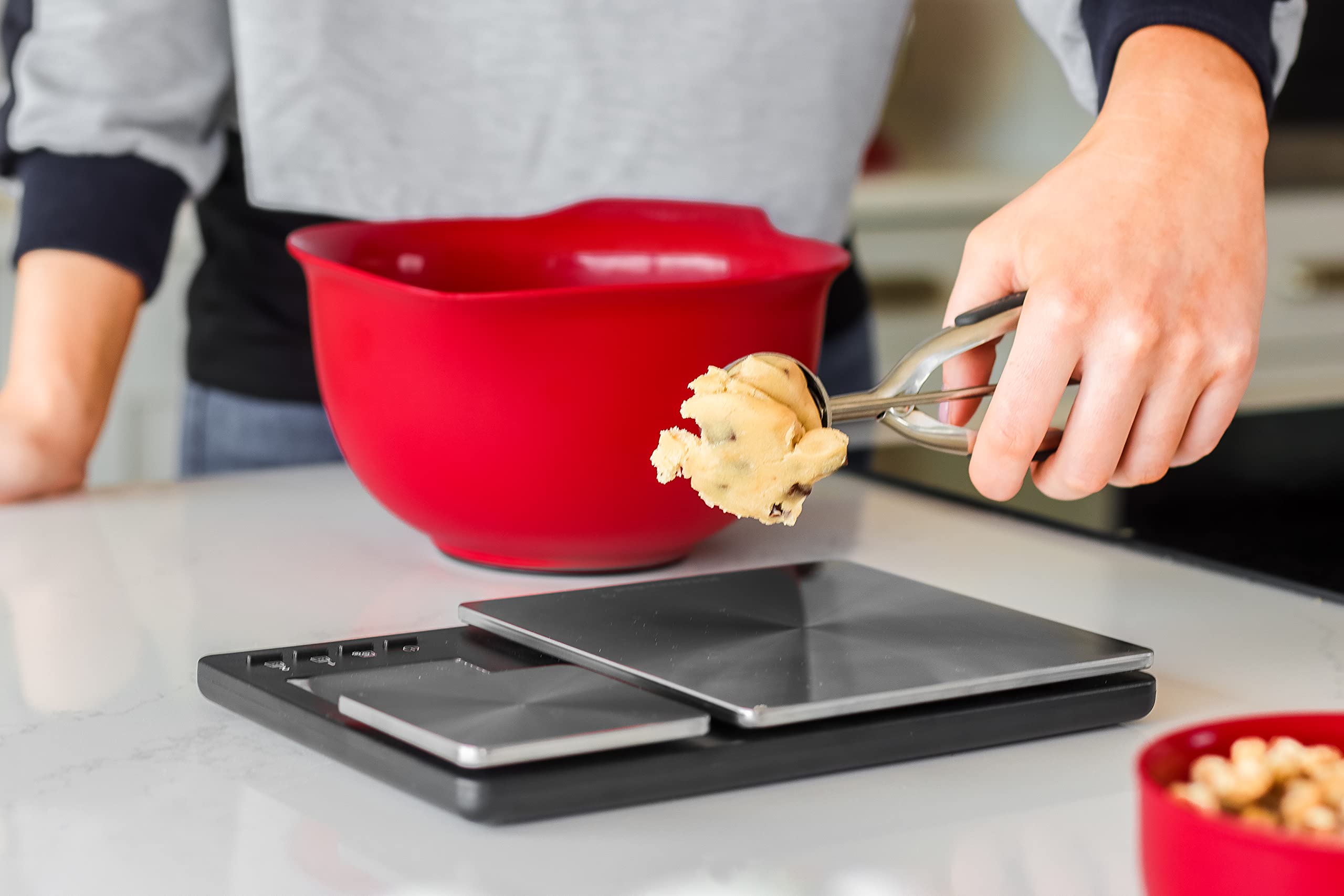 KitchenAid Digital Food Scale with Two Platforms, Weighs Between 5000g and 500g, Black, One Size