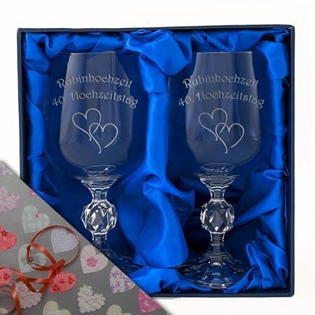 Rubinhochzeit, EIN Paar Kristall-Weinkelche in Einer Satin-bezogenen Präsentationsbox. Eingraviert mit „Rubenhochzeit 40 Hoch