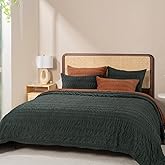 EVERGRACE Velvet Quilt King Size, Luxury Velvet Bedding Set, Ultra Soft Ruched Quilt Sets, Lightweight Comforter Vintage Textured Bedspread Coverlet with 2 Shams for All Season, Dark Green