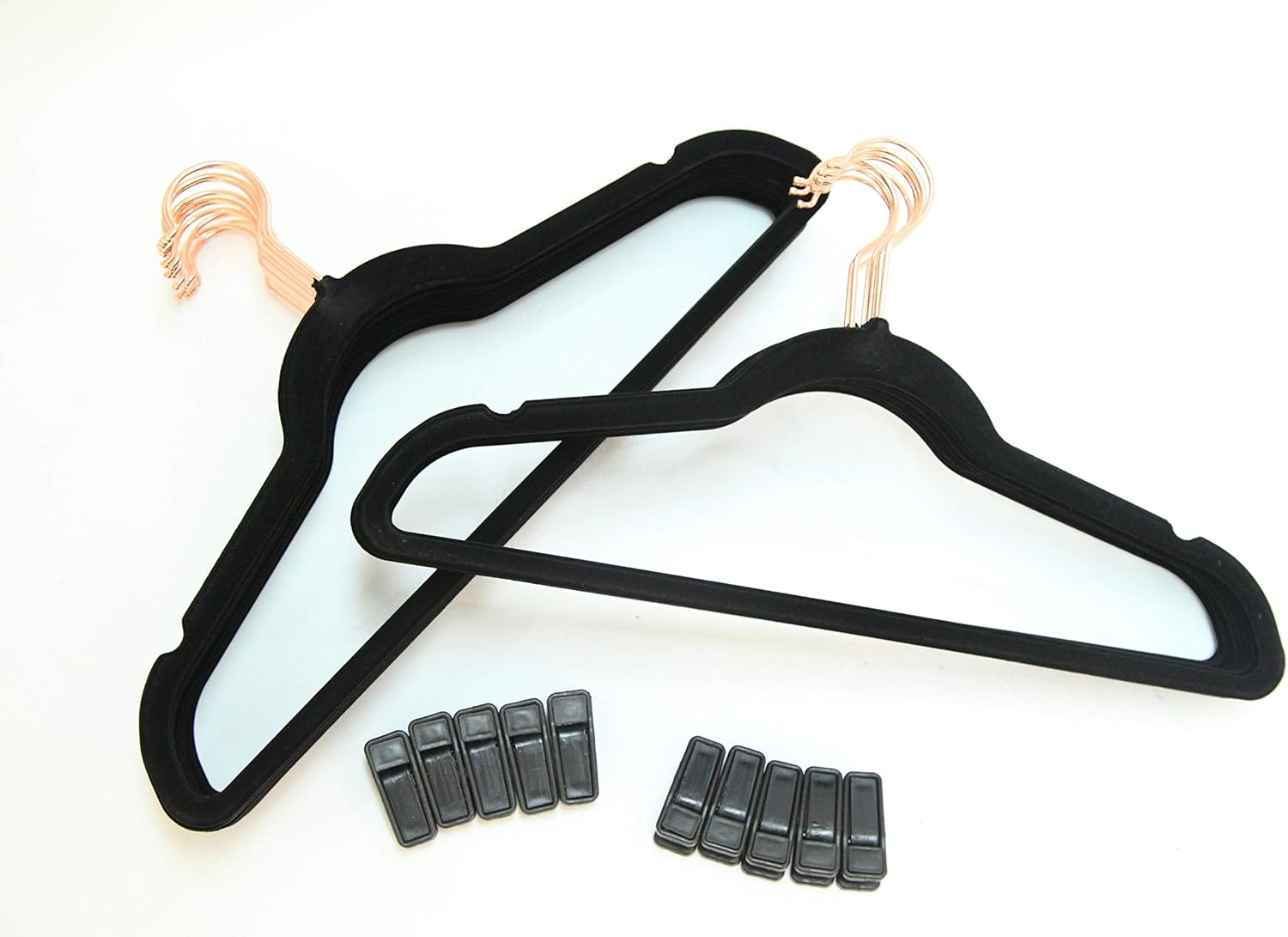 Quailitas 50 Velvet coat hanger with rose gold hook and 10 plastic