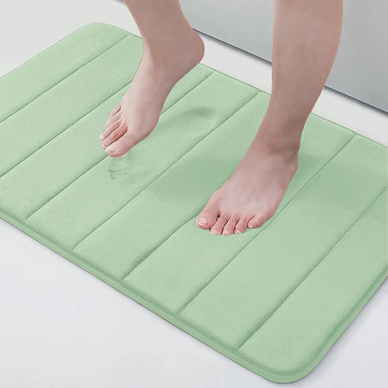 smiry Memory Foam Bath Mat, 40 x 60 cm, Extra Soft Non-Slip Bathroom Mat, Super Absorbent Bath Mats for Bathroom Floor, Machine-Washable Dry Bath Rug Foot Mat, Green