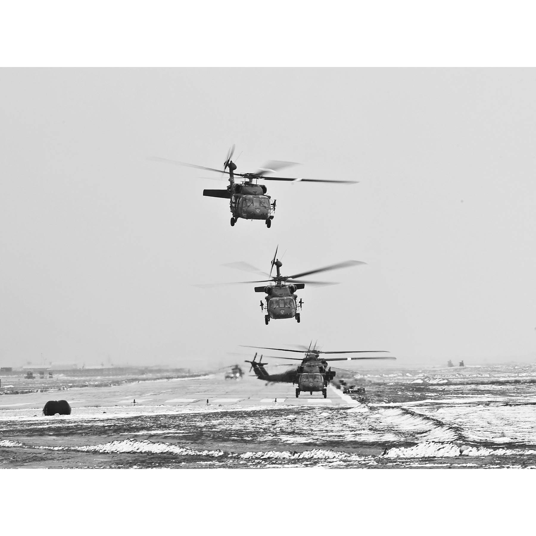 Miltary USA Army UH-60 Black Hawk Helicopters Photo Premium Wall Art Canvas Print 18X24 Inch
