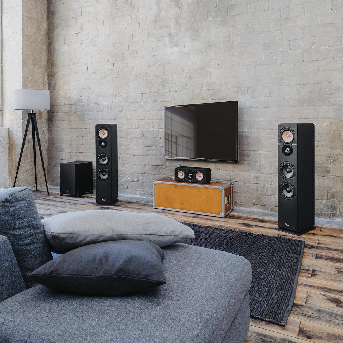 Teufel Ultima 40 Surround Avr Fur Dolby Atmos 5 1 2 Set Weiss Weiss Schwarz Heimkino Lautsprecher 5 1 Soundanlage Kino Raumklang Surround Hifi Amazon De Elektronik Foto