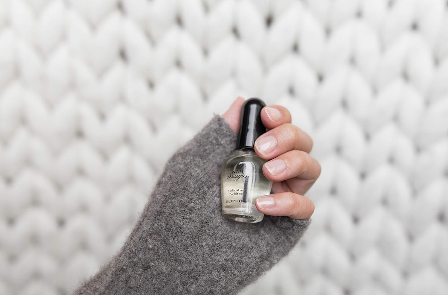 Nail Magic Nail Cuticle Oil, Vanilla Almond, Assists with Peeling Fingernails, Reduces cracking cuticles, 0.5 fluid oz: Beauty