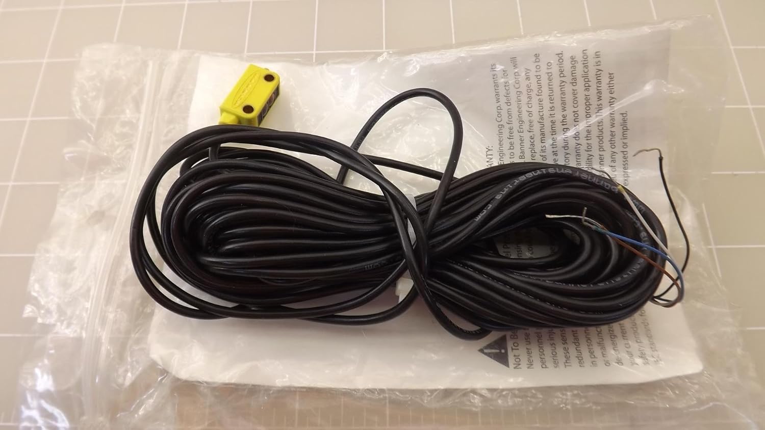 Banner Q12ab6lv W 30 Sensor T23756 Industrial Products Amazon