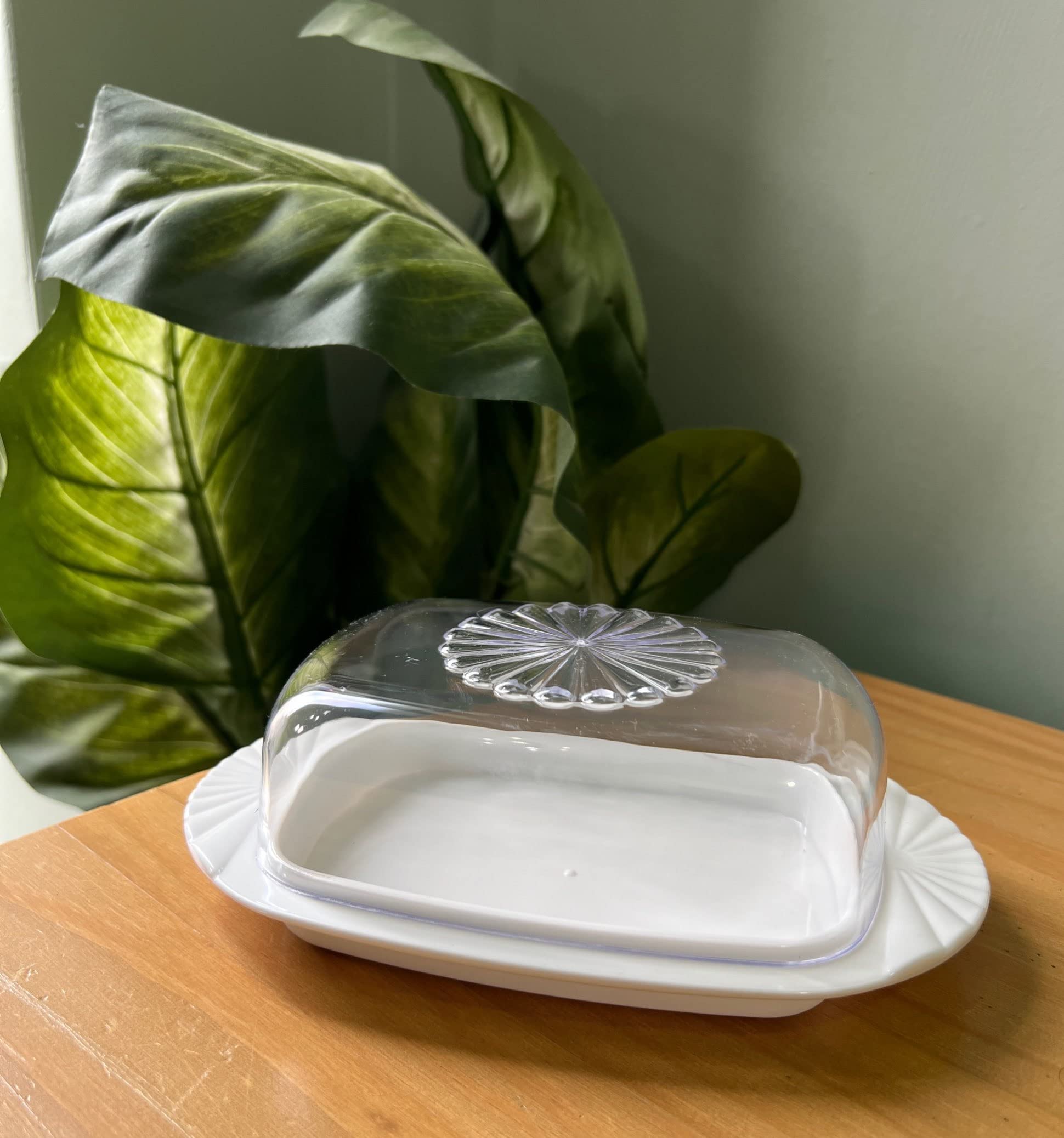 AL-FAHMI Modern Daisy Style Butter Dish with Lid - Dishwasher Safe - Perfectly Sized for Spreads, Grey/White Base 20x12.5x6.5cm