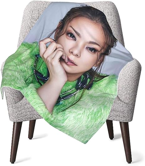 Amazon Co Jp Elle 安室奈美恵 ベビー毛布 冬用 ファッション赤ん坊がだっこする 通気性 保温性 抗菌防臭 子供用 キッズ用 新生児 出産祝い 76x100cm ホーム キッチン