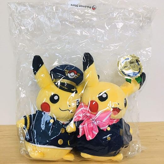 Amazon Co Jp 即決ポケモンストア成田限定版15年ぬいぐるみパイロットピカチュウcaピカチュウ成田空港店ver 2個セット未使用タグ付 ホビー 通販