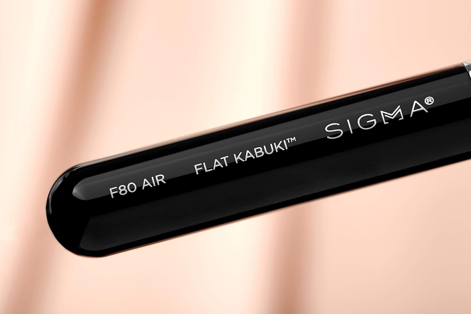 Sigma Beauty Professional F80 Air Flat Kabuki Highlighter Makeup Brush with Sigmax fibers for Buffing and Blending Liquid, Cream and Powder for the "no makeup" look: Beauty