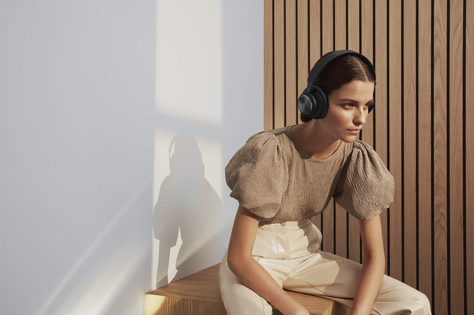 Bang & Olufsen Beoplay H4 2nd Generation Over-Ear Headphones, Matte Black