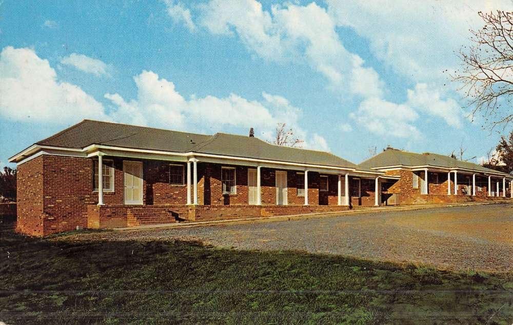 Pageland South Carolina Villager Motel Street View Vintage Postcard