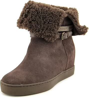 Cómo combinar falda con botines para lucir divina - Vibra