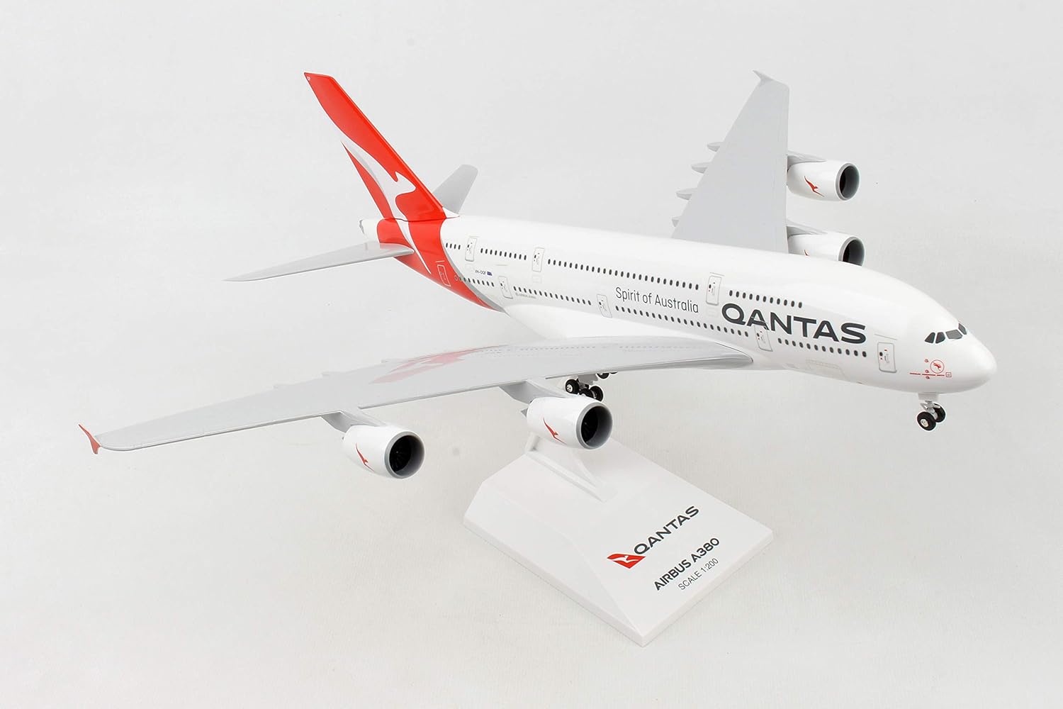 Daron SKR1000 Sky Marks Qantas A380 1/200 New Livery with Gear Amazon