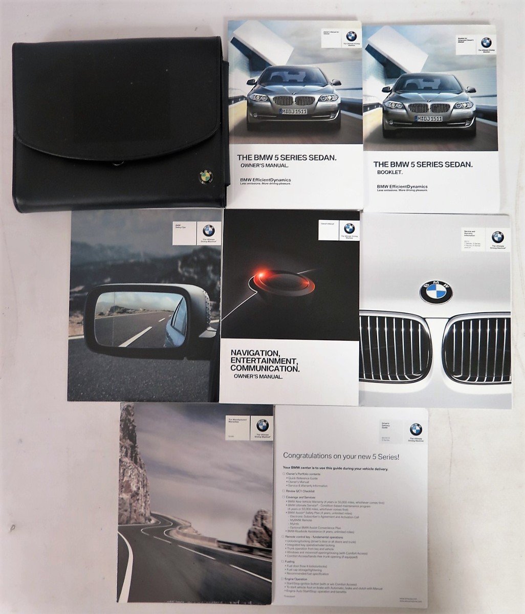 2013 BMW 5 SERIES SEDAN OWNERS MANUAL AND KEY FOB REMOTE Paperback – 2013