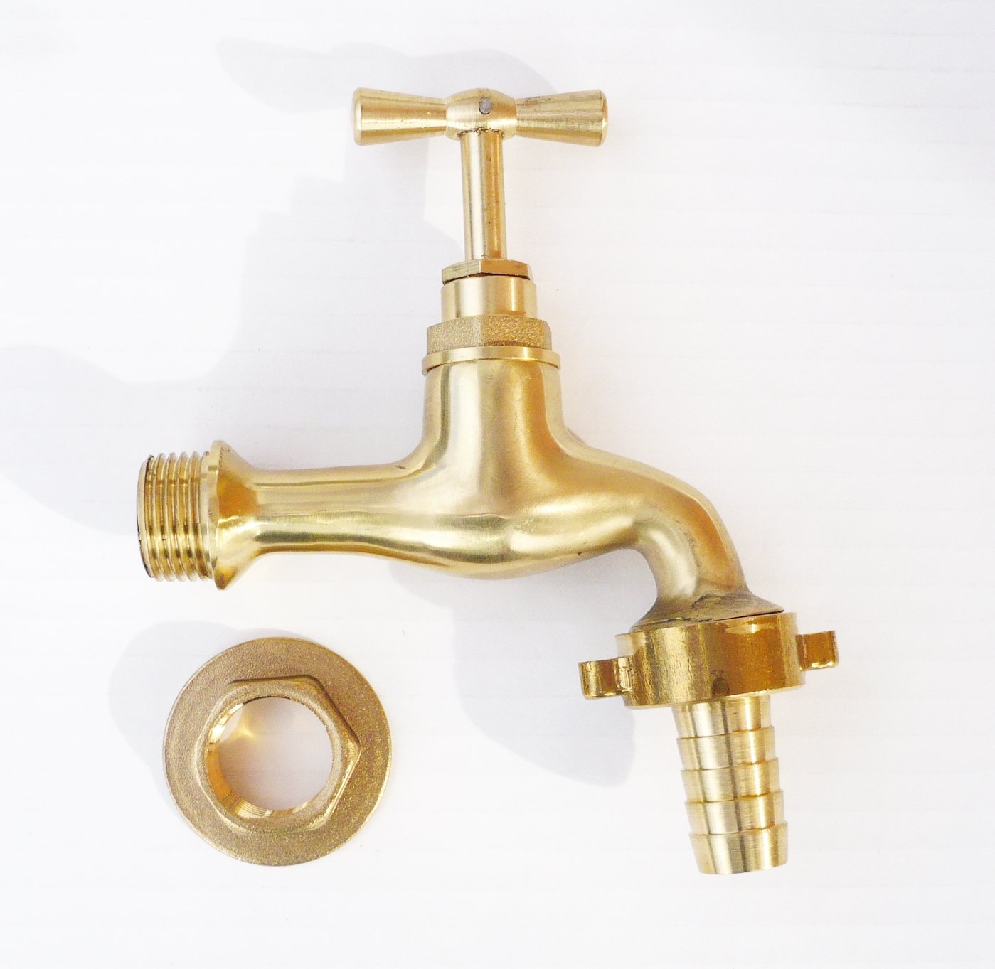 Farm & Field Hardware Antique Retro Style Polished Brass Bib Tap. 1/2
