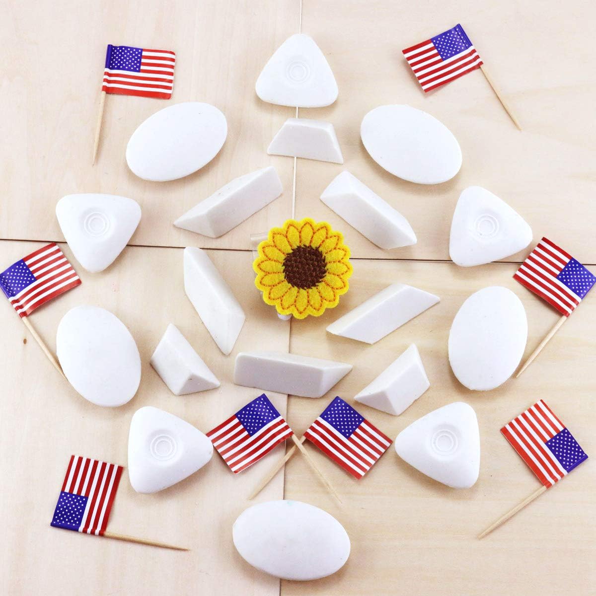 YG_Oline 20 Pcs Drawing Erasers, 4 Shapes Cube Erasers Drawing Supplies for Artist and Students, 5 Pcs/Shape : Office Products