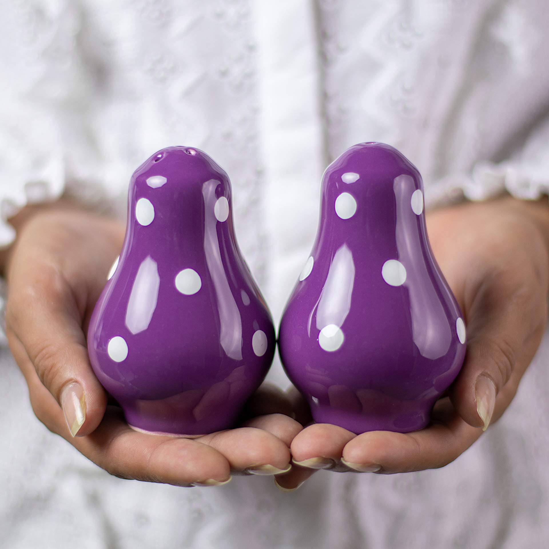 City to Cottage Ceramic Salt and Pepper Shakers Set, Salt Shaker, Salt and Pepper Set, Farmhouse Kitchen Counter Decor for Home Restaurants Wedding, Handcrafted Purple Polka Dot Spice Shakers