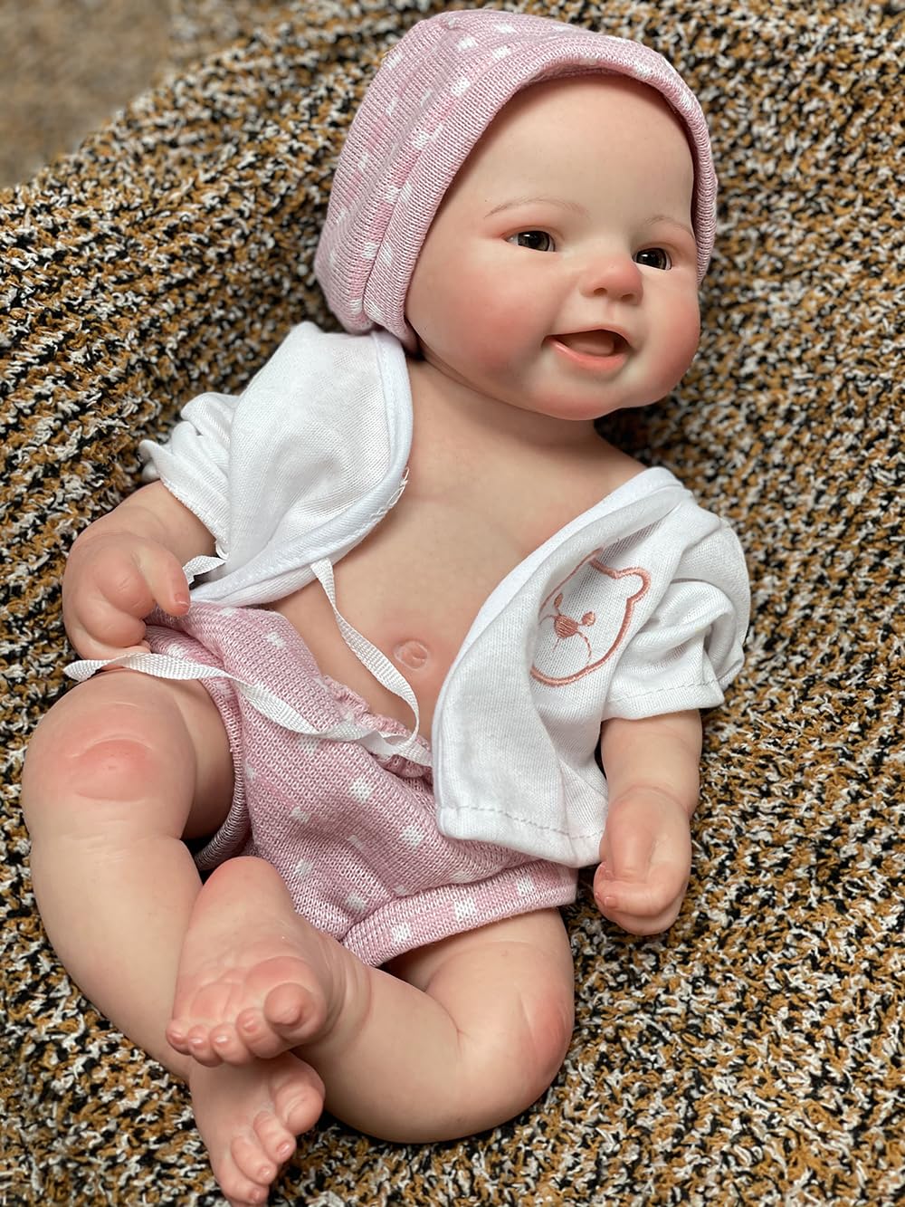 Photo 1 of Abenduot Lifelike Reborn Dolls Girl 15Inch Full Body Silicone Baby Dolls Realistic Handmade Painted Newborn Baby Dolls Washable