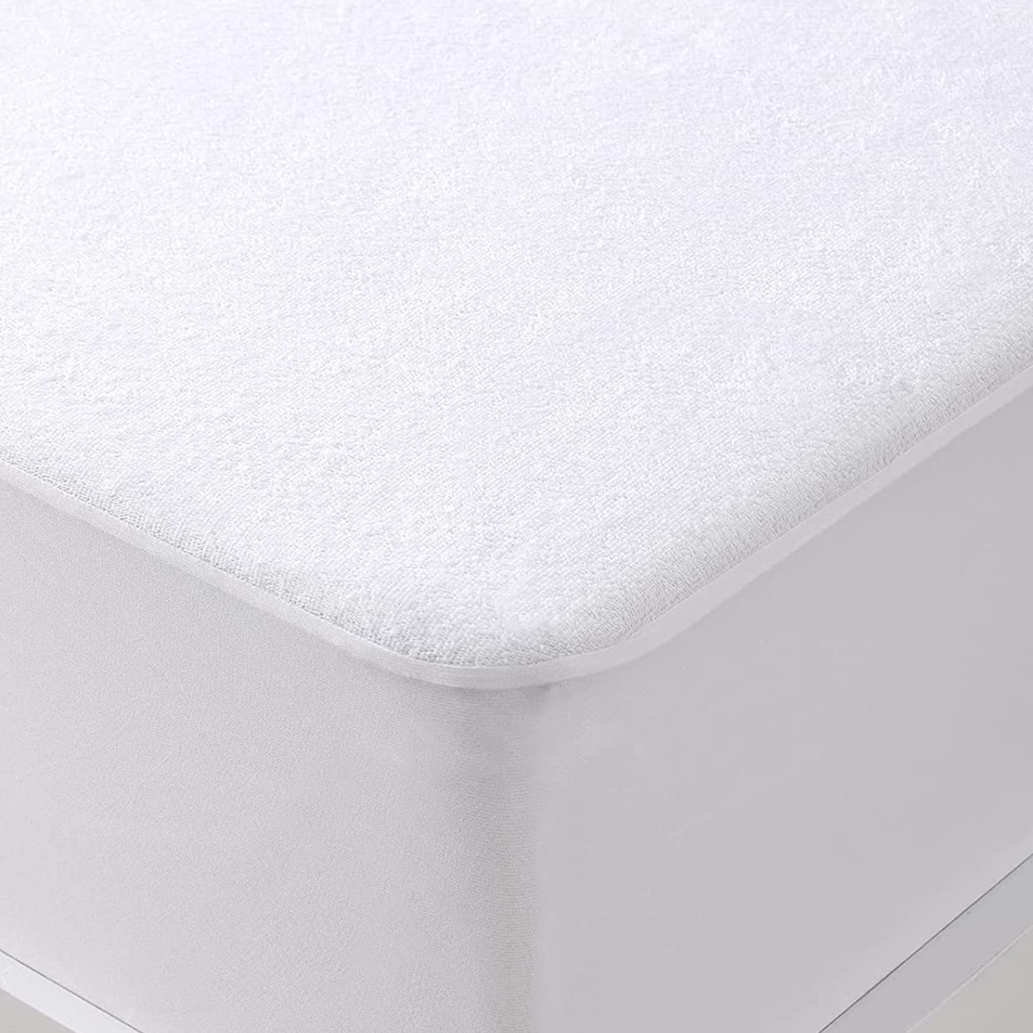 Sleep&Snuggle Waterproof, Breathable, CRINCLE FREE Terry Towel Mattress Protector, Extra Deep (30cm), Fully Fitted, Non-Noise (Super King)