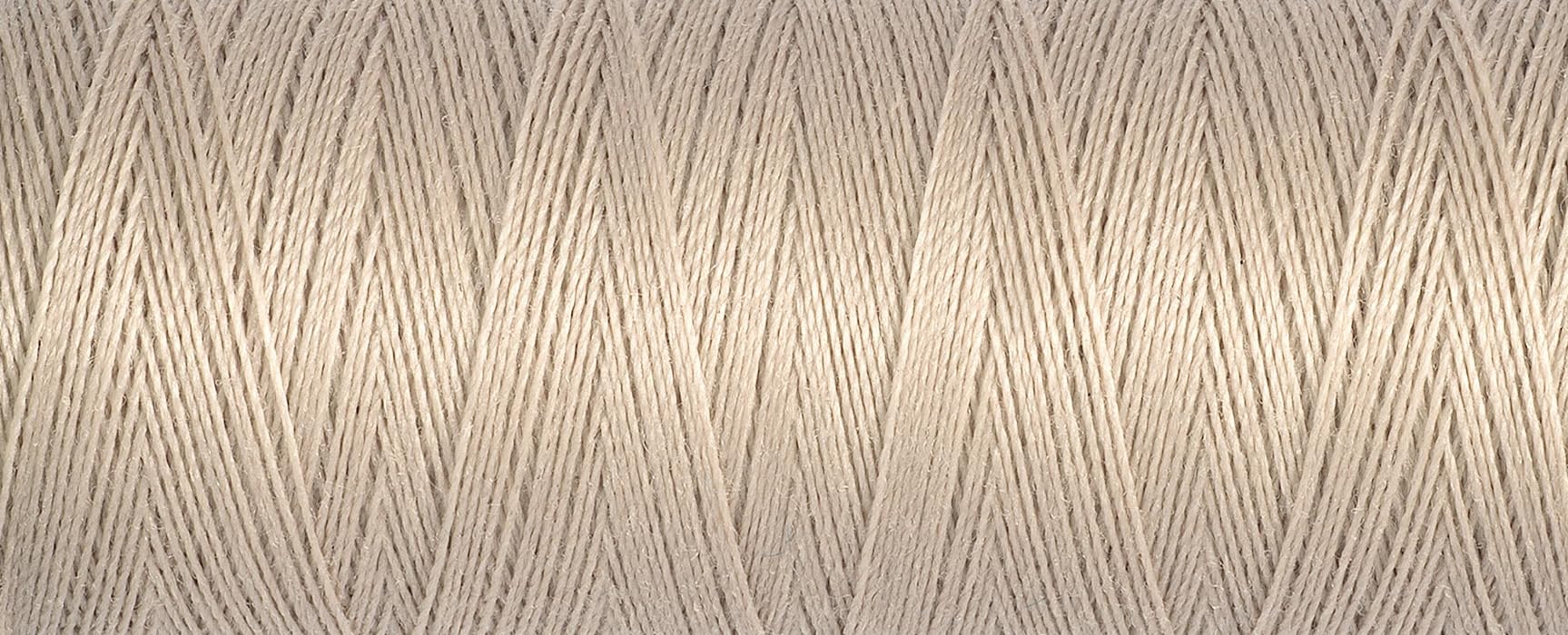Gutermann Sew All Polyester Thread, 1000Mtr, Beige Bone (0722), 5.5 x 4 x 4 cm