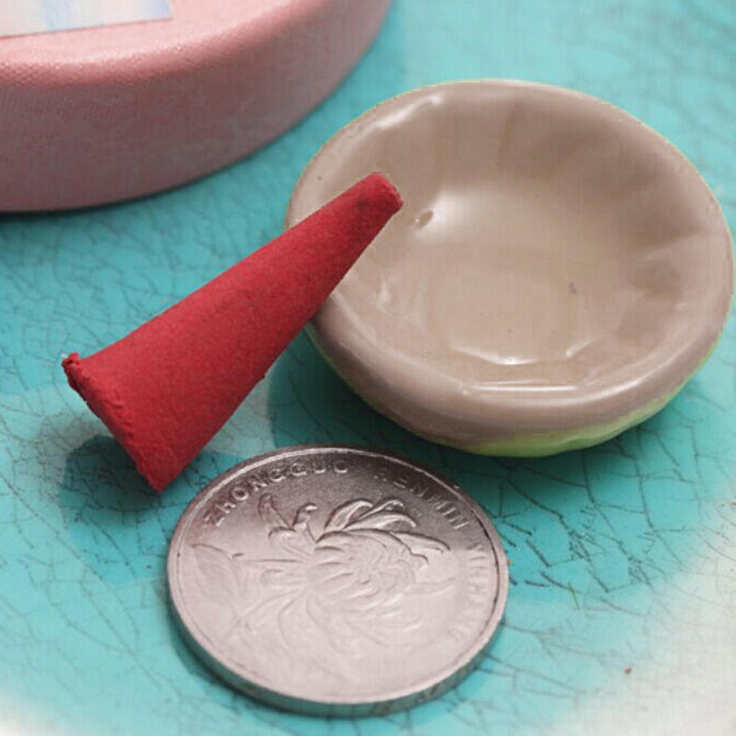 GuGio 1 Box Backflow Incense Cones for Backflow Incense Burner Holder with Spice Tray (Tulips)