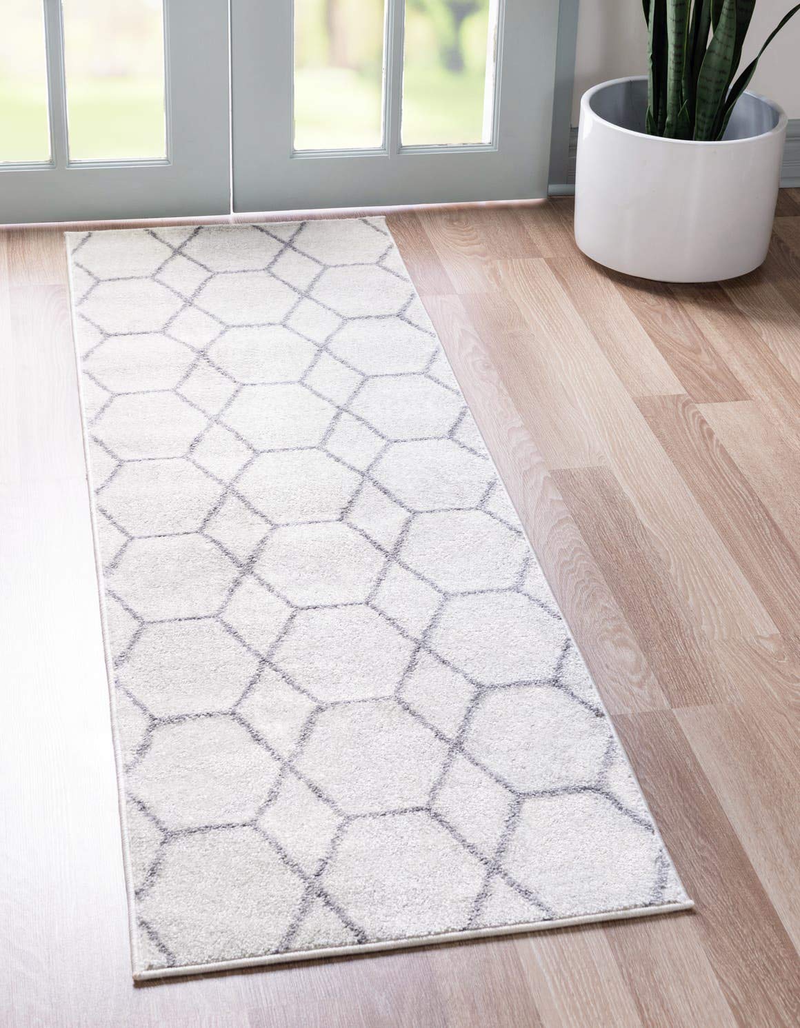 Unique Loom Trellis Frieze Collection Area Rug - Geometric (2' x 8' 8" Runner, Ivory/ Gray)