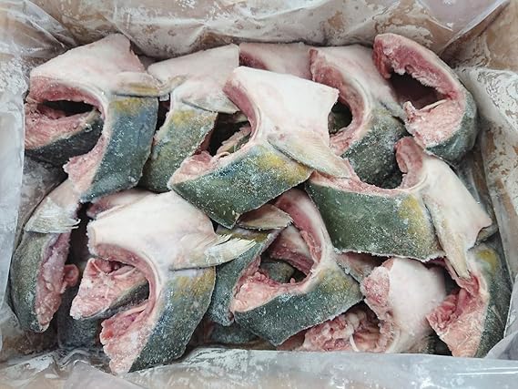 Amazon ぶりかま 5kg 約25切 ブリカマ ぶりのかま 塩焼き 煮付け 照り焼き ぶり ブリ 鰤 かま 水産フーズ 水産フーズ 鮮魚 通販