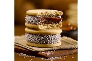 Cachafaz Alfajor Maizena - Cornstarch Sandwich Cookie filled with dulce de leche decorated with shredded coconut. 6 Units: 76 G