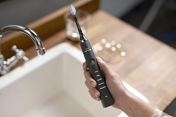 Philips 飞利浦 HX9357 旗舰级 钻石系列充电式声波震动牙刷 电动牙刷*2支装 带充电玻璃杯 5.6折￥1308 中亚Prime会员免运费直邮到手约￥1388