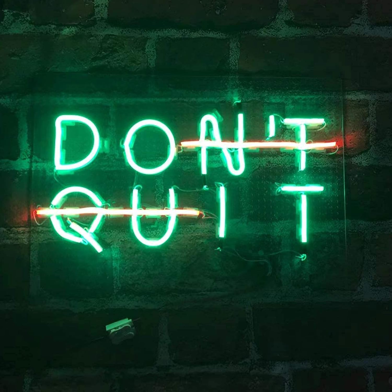 DON'T QUIT Inspirational Wall Art， LED Neon Sign