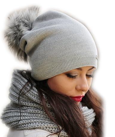 Damen Mütze Winter I Frauen Beany Strickmütze I Beanie mit KunstFellbommel Herbst Winter Bommelmütze mit großem Kunstfellbomm