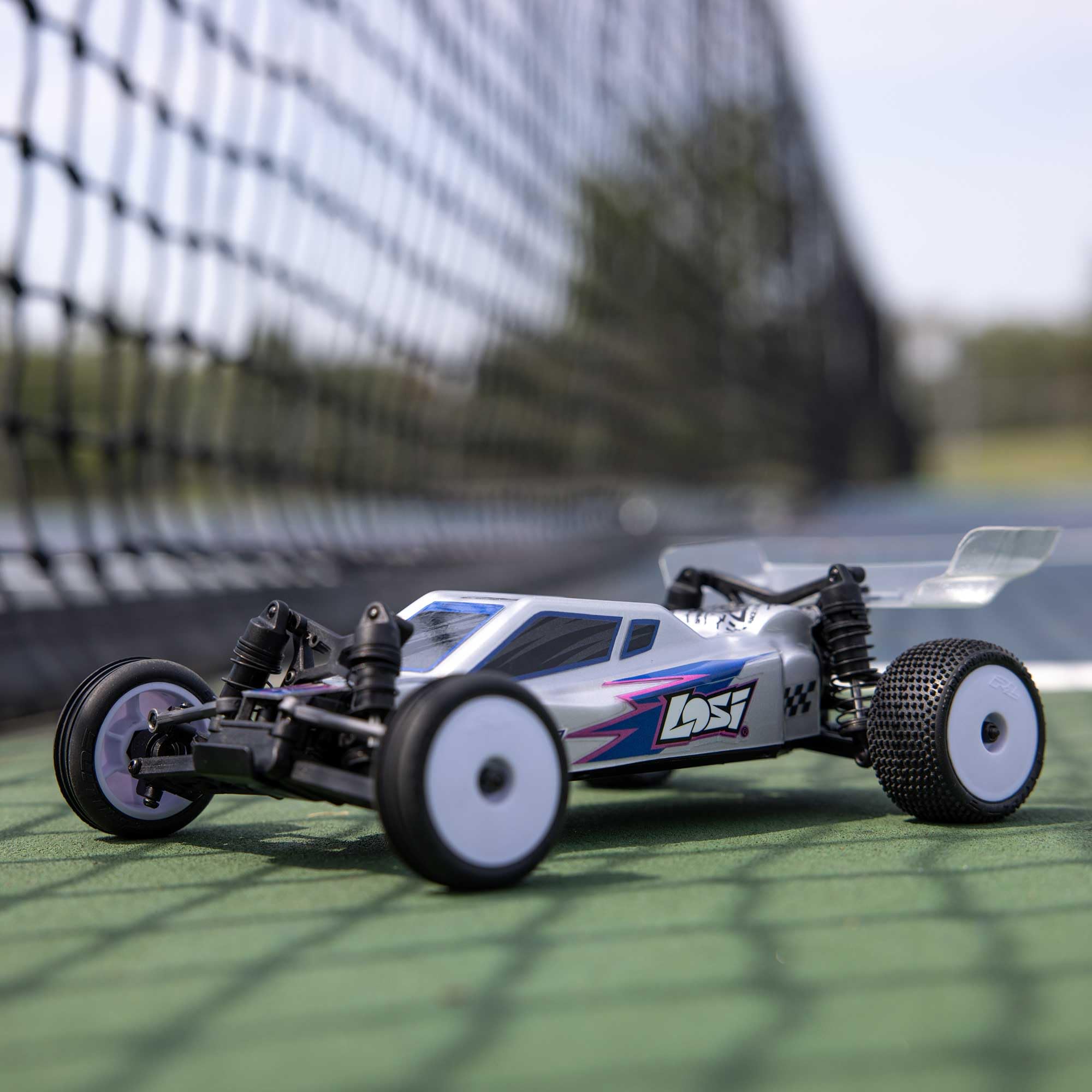 LOSI Micro-B 2WD Buggy, Heckantrieb, Öldruckfederbeine, Aluminium Chassis, inkl. Akku und Ladegerät 2