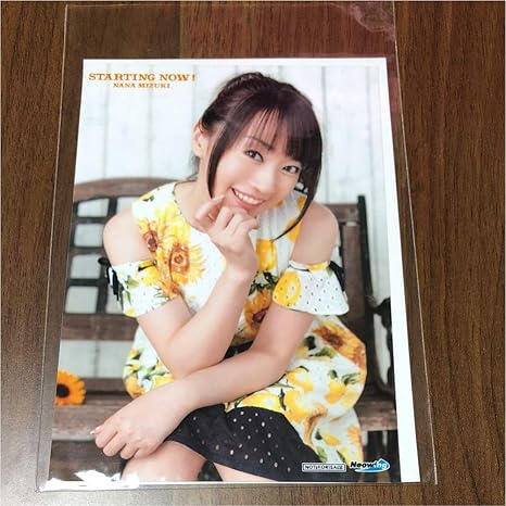 Amazon 水樹奈々 ブロマイド Starting Now グッズ アイドル 芸能人グッズ 通販