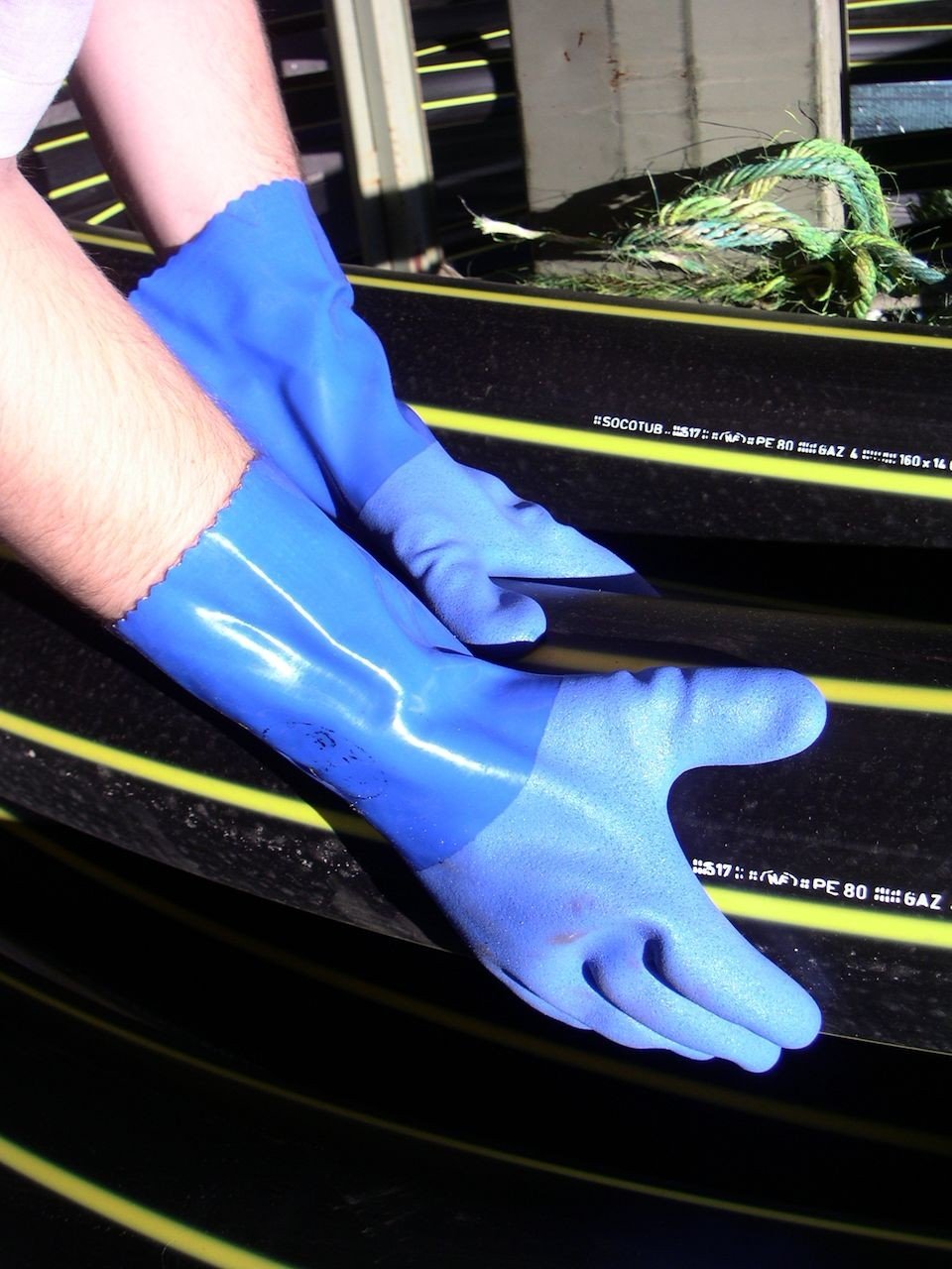 Showa Gloves SHO660-M No.660 Glove, Size: M, Blue, 2 pieces, M (Pack of 1) - Image 3