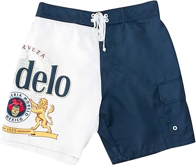modelo swim trunks