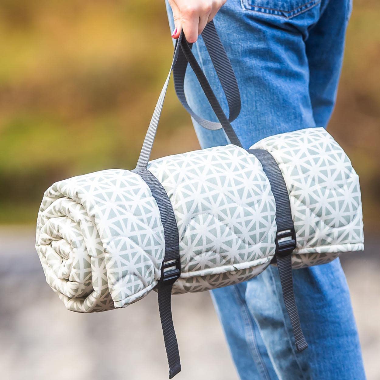 Tweedmill Newbury Quilted Picnic Rug Triangle Grey 125 x 125cm Waterproof Cotton with Waterproof Backing & Shoulder Carry Strap