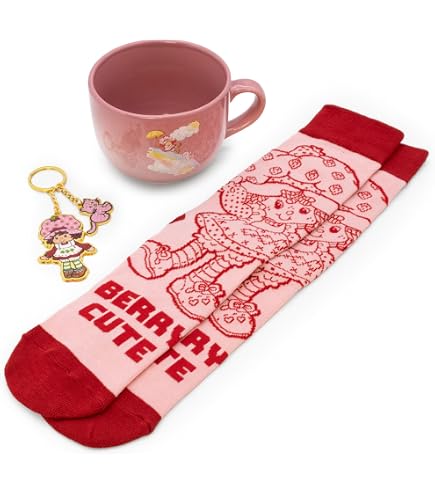 Amazon.com: Culture Fly Strawberry Shortcake Mug Sock and Key