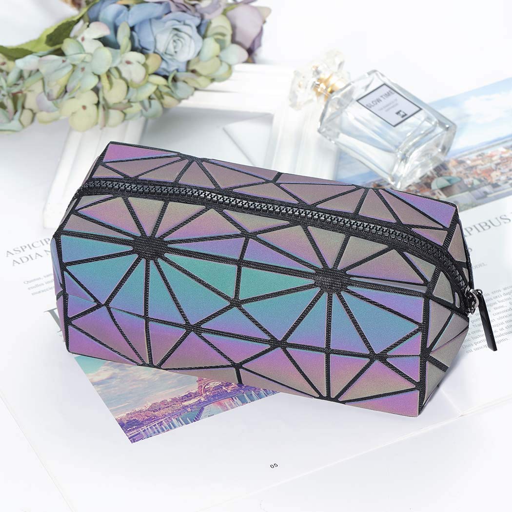 Brishow Geometric Pattern Travel Makeup Bag Portable Square Toiletry Bag Cosmetic Makeup Case Laser Toiletry Bag with Zipper for Women and Girls (Rectangle)