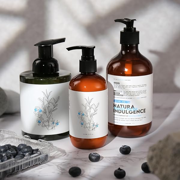 ROMIIE ZOI NATURAL HAND & BODY LOTION BOTANICAL TOUCH – ETHEREAL BLEND OF WHITE TEA & BERRY – 236 ML / 8 FL OZ