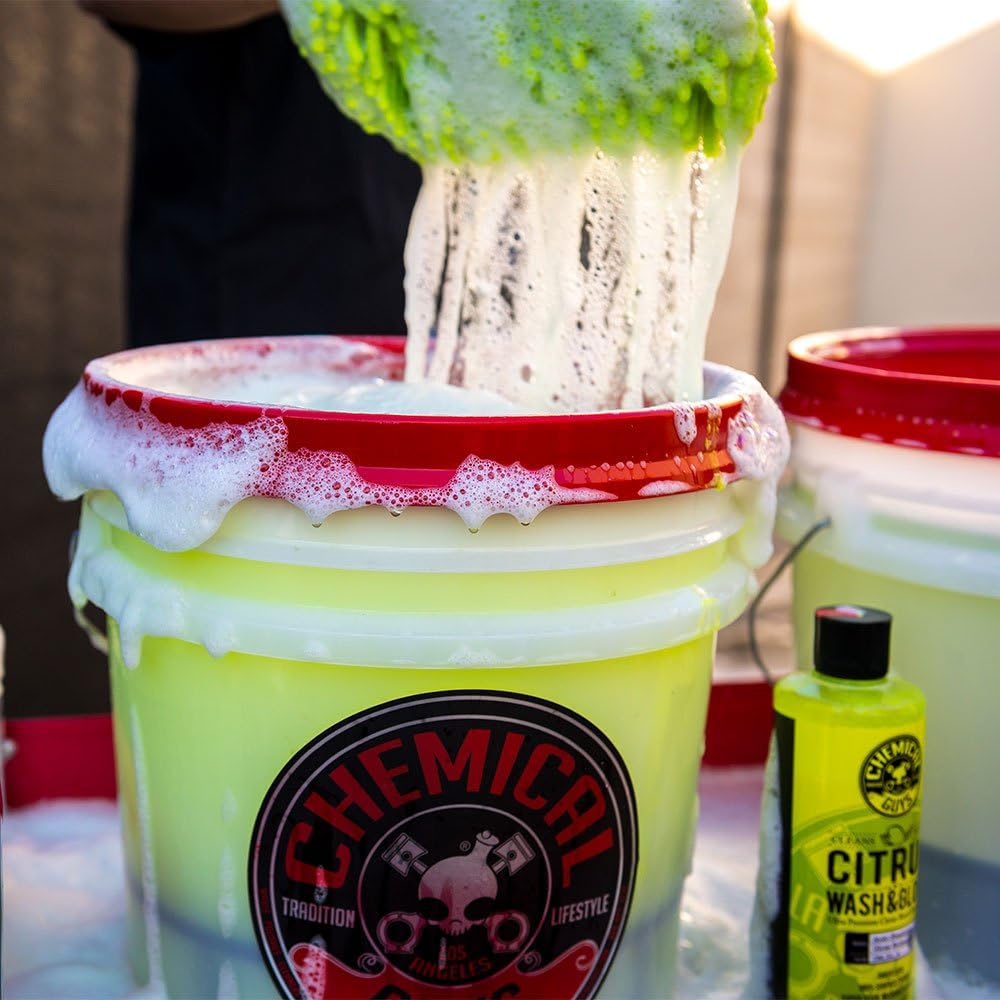Chemical Guys CWS_301_64 Citrus Wash & Gloss Foaming Car Wash Soap (Works with Foam Cannons, Foam Guns or Bucket Washes), 64 oz., Lemon/Citrus Scent: Automotive
