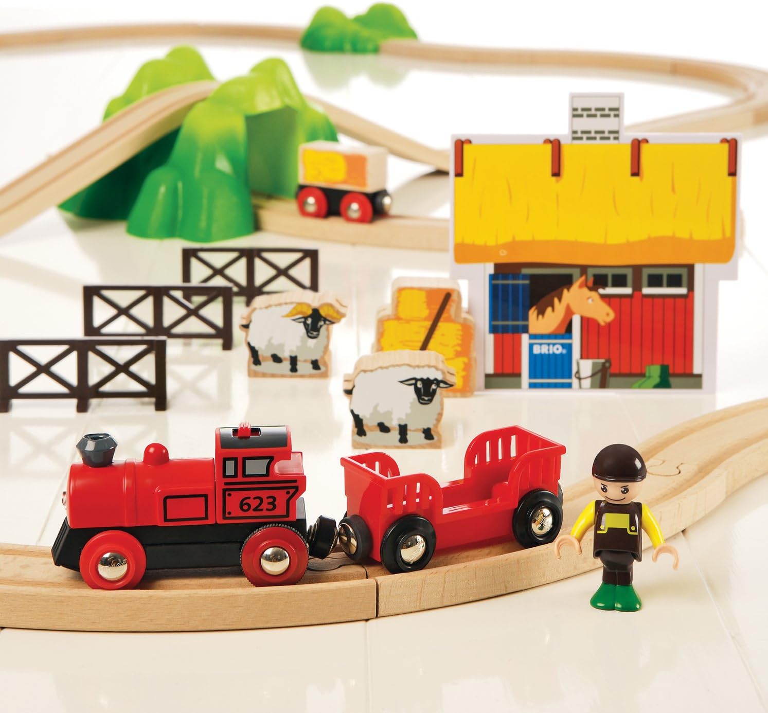 brio fun on the farm starter set