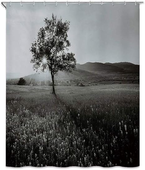 Amazon 田園風景の中の黒と白の孤独な木自然の丘と屋外のイラスト装飾 シャワーカーテン 150 X 150cm 淡い灰色 防カビ 防水 バス用品 プライバシー保護 取付簡単 シャワーカーテン ホーム キッチン オンライン通販