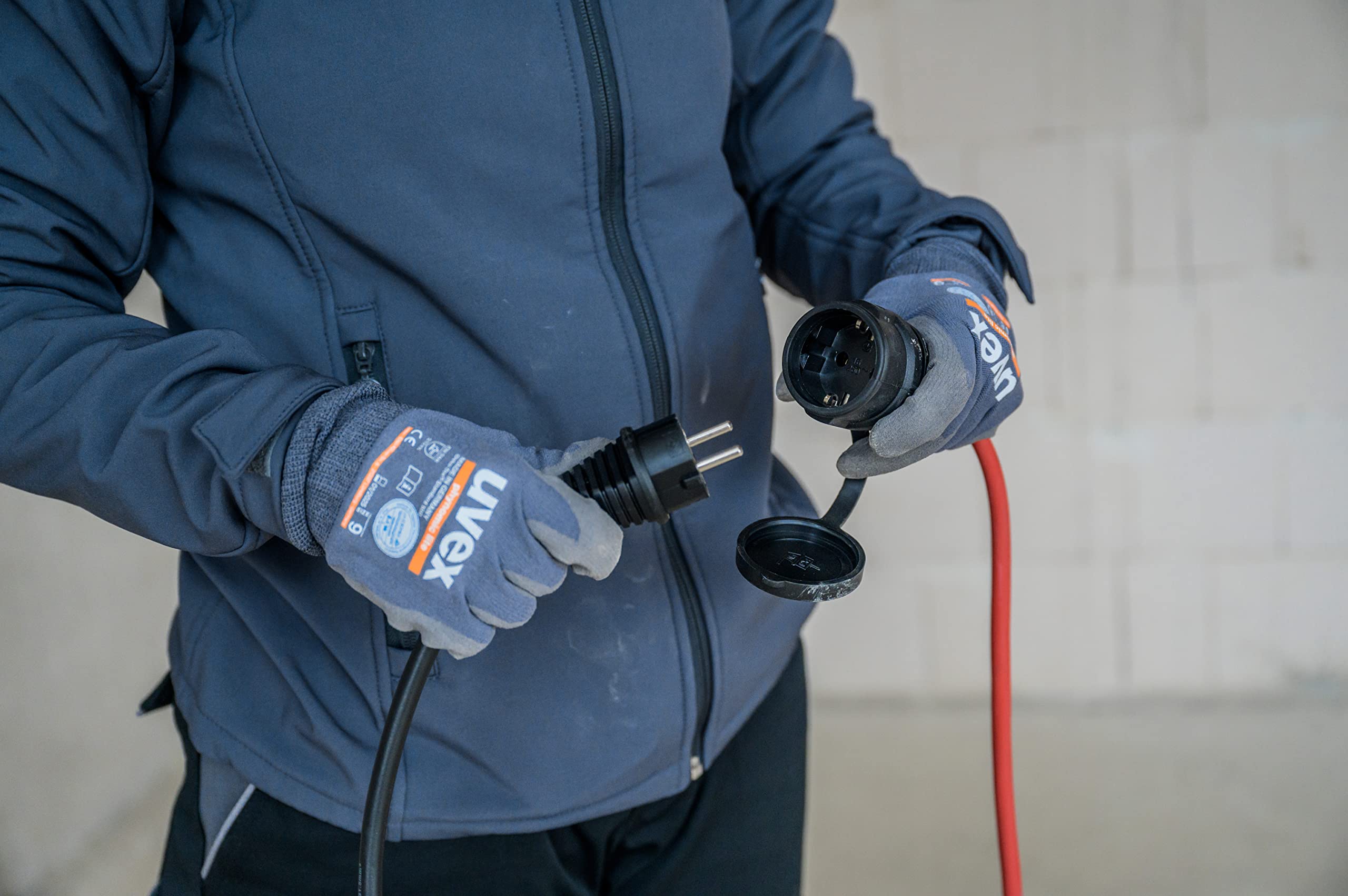 Brennenstuhl Baustellen-Verlängerungskabel (10m Kabel, für den Einsatz im Außenbereich IP44) rot 3